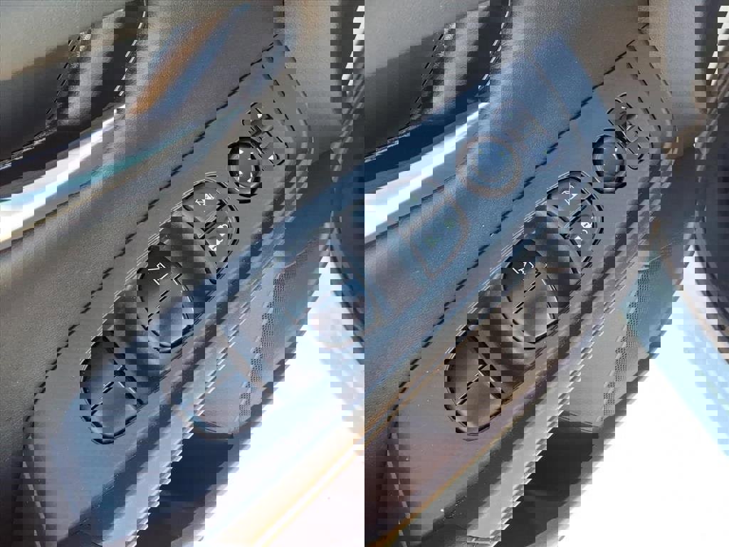 Used 2024 Nissan Sentra SV image 13