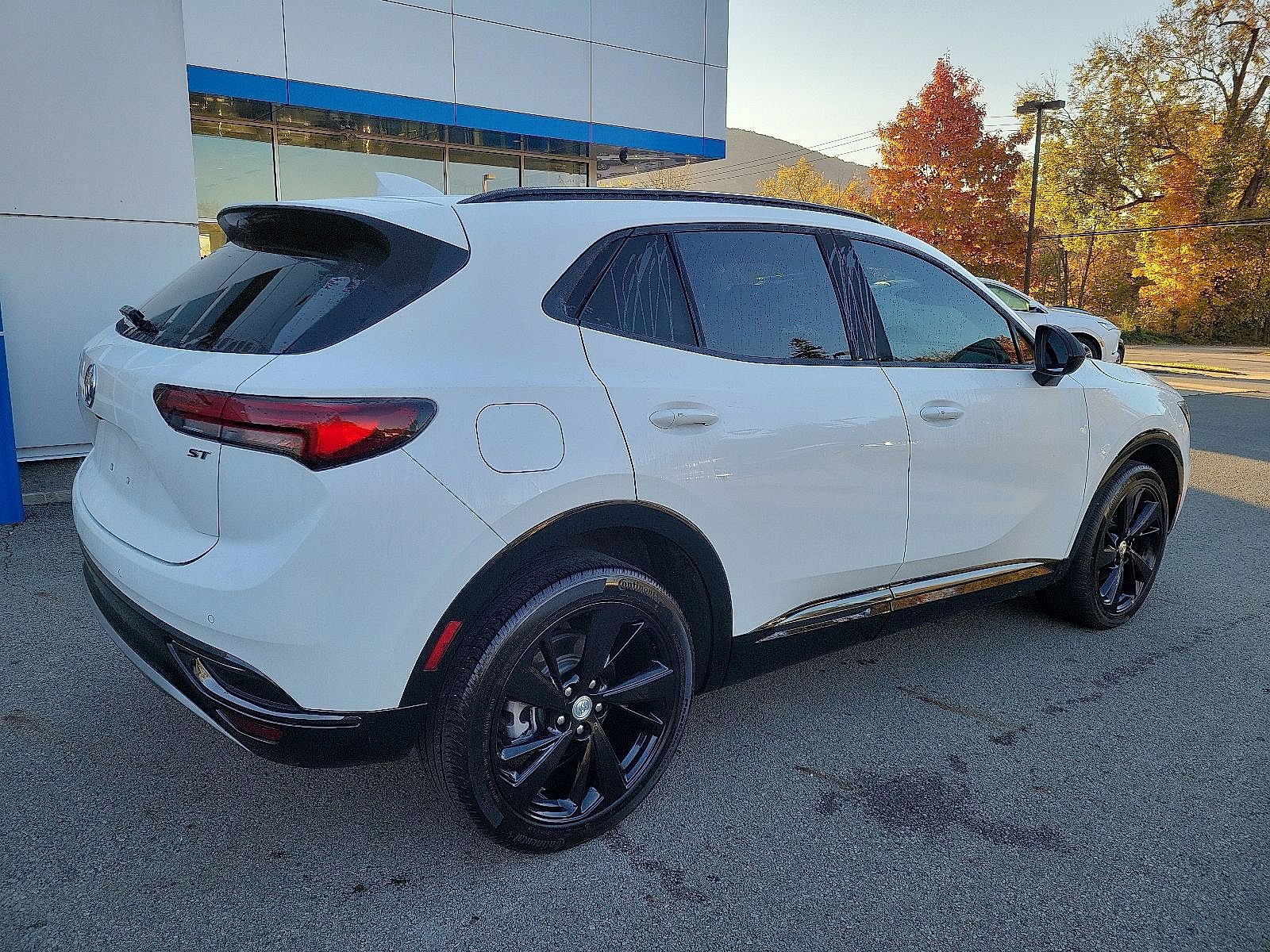 Used 2021 Buick Envision Essence w/ Sport Touring Package image 6