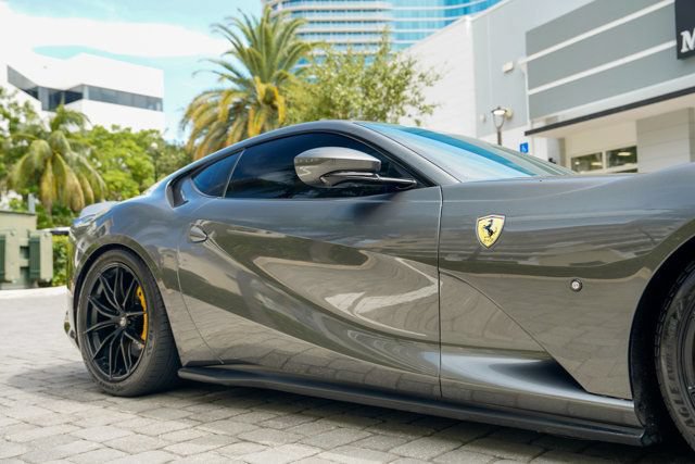 Used 2020 Ferrari 812 Superfast RWD image 40