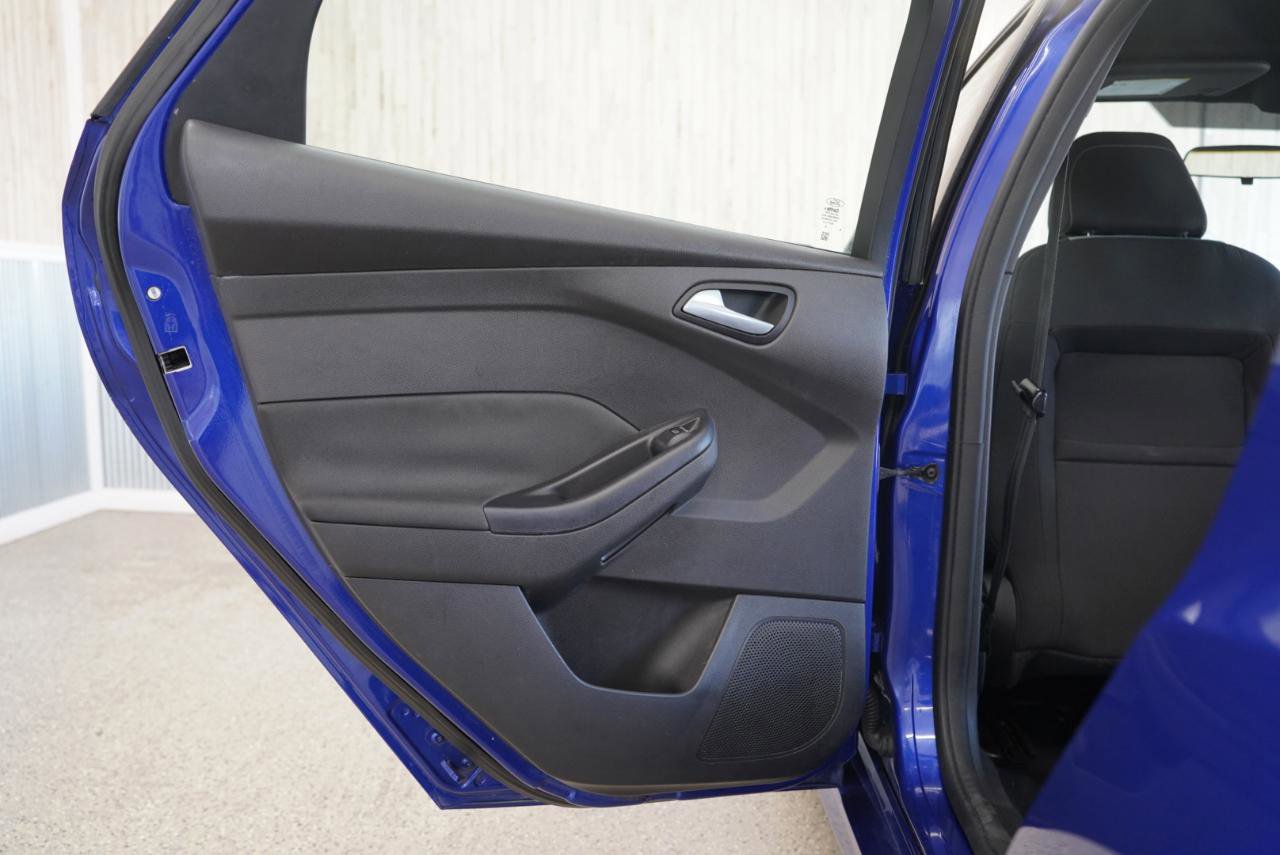 Used 2015 Ford Focus ST FWD image 36