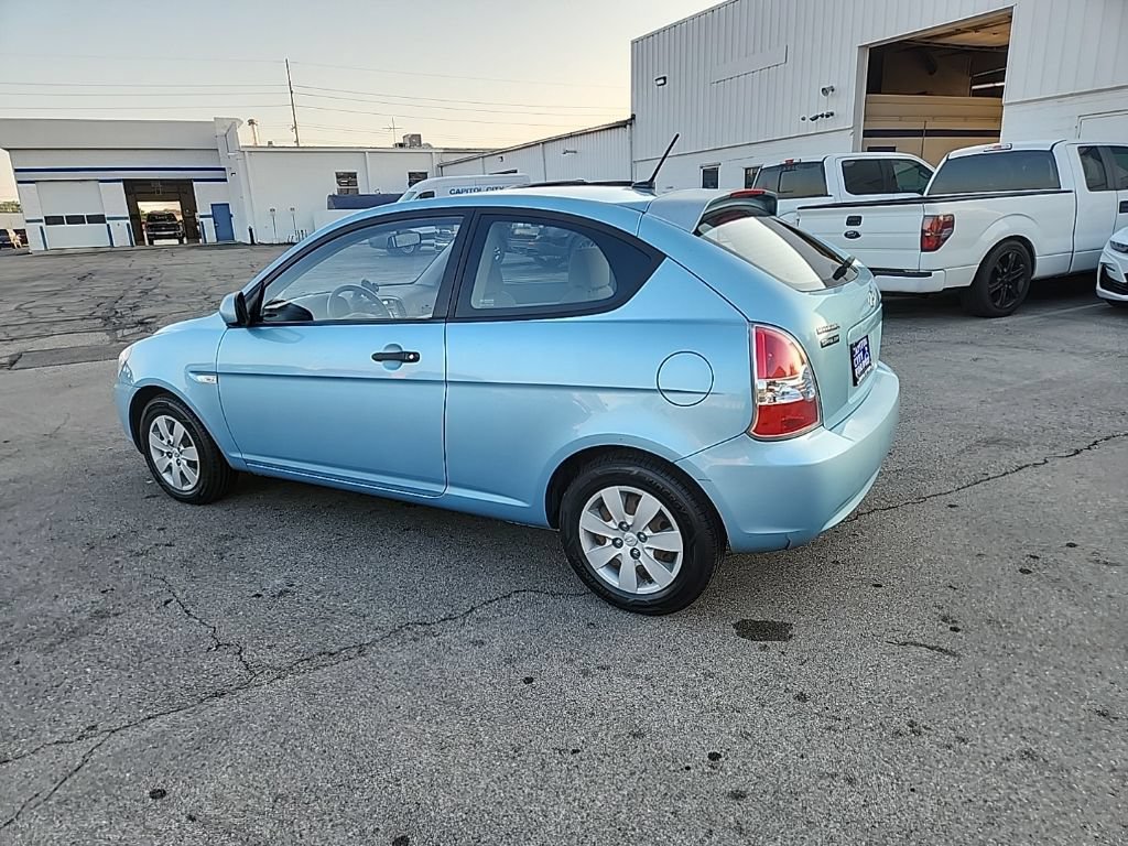 Used 2010 Hyundai Accent GS w/ Premium Pkg 3 FWD image 8