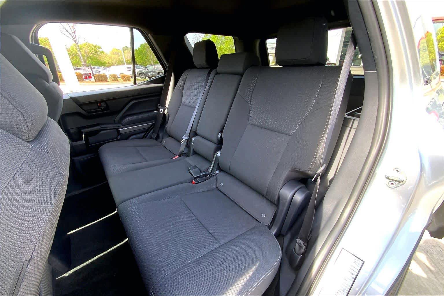 Used 2025 Toyota 4Runner SR5 AWD/4WD image 20