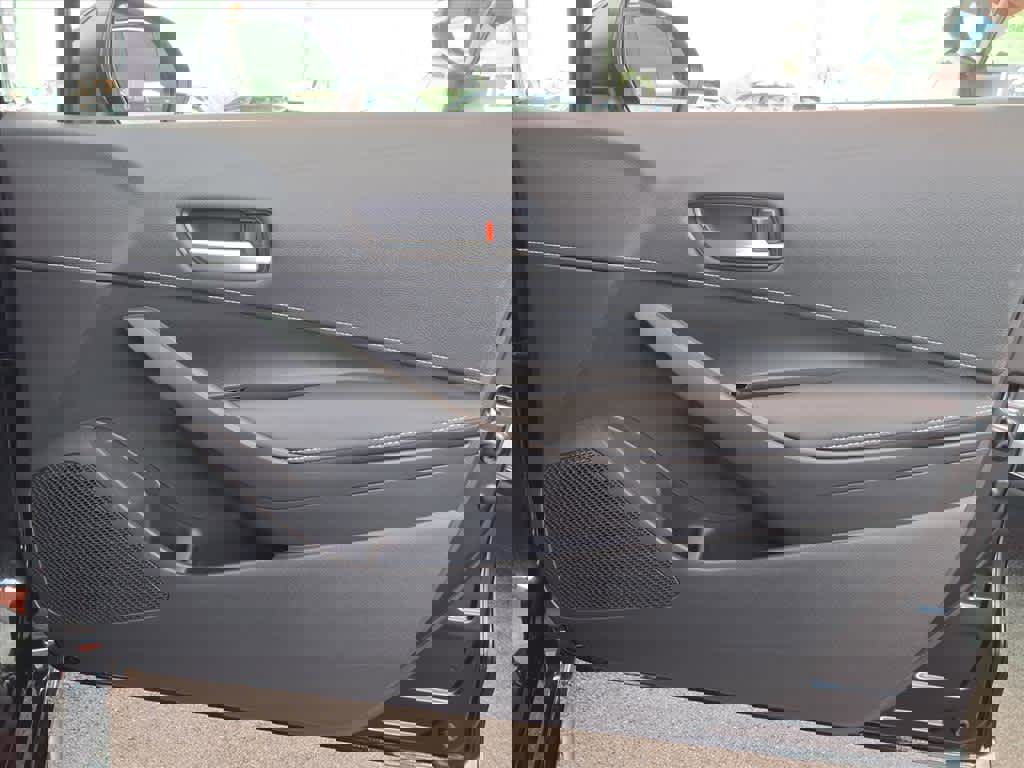 Used 2025 Toyota Corolla SE w/ SE Package image 24