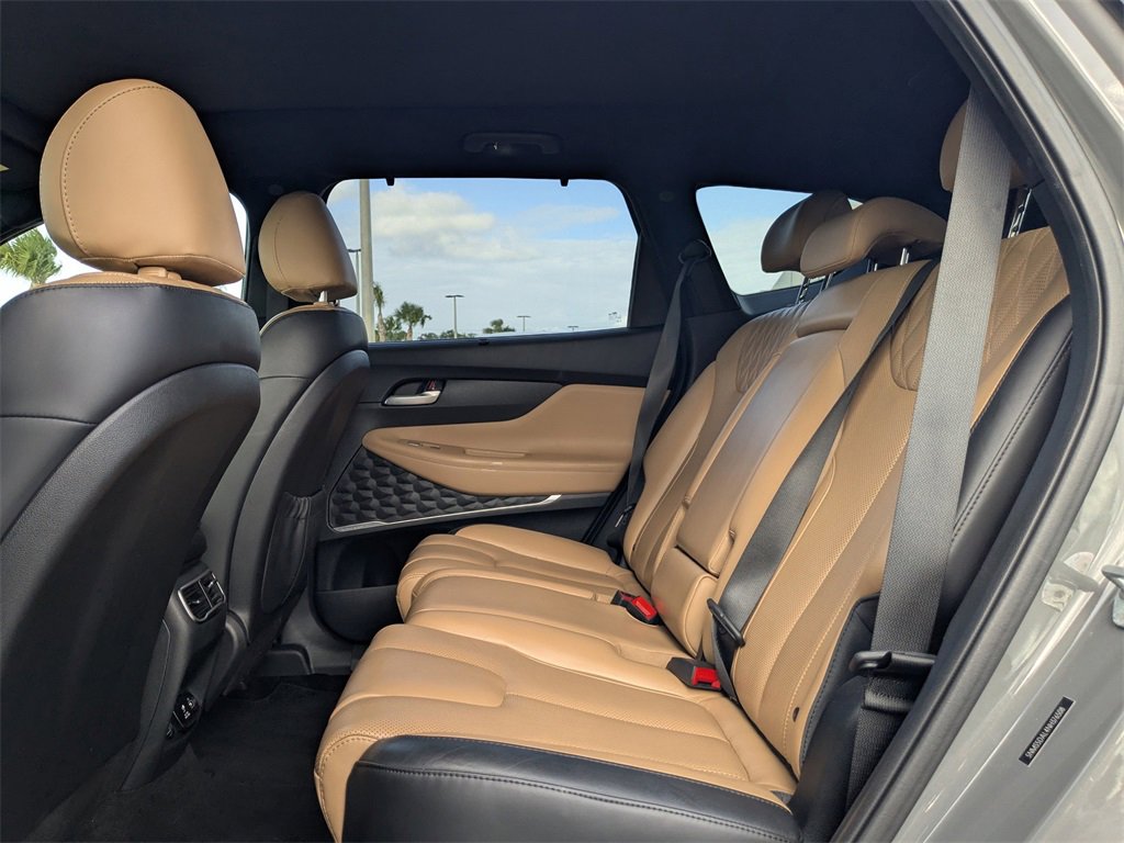 Used 2022 Hyundai Santa Fe Calligraphy image 17