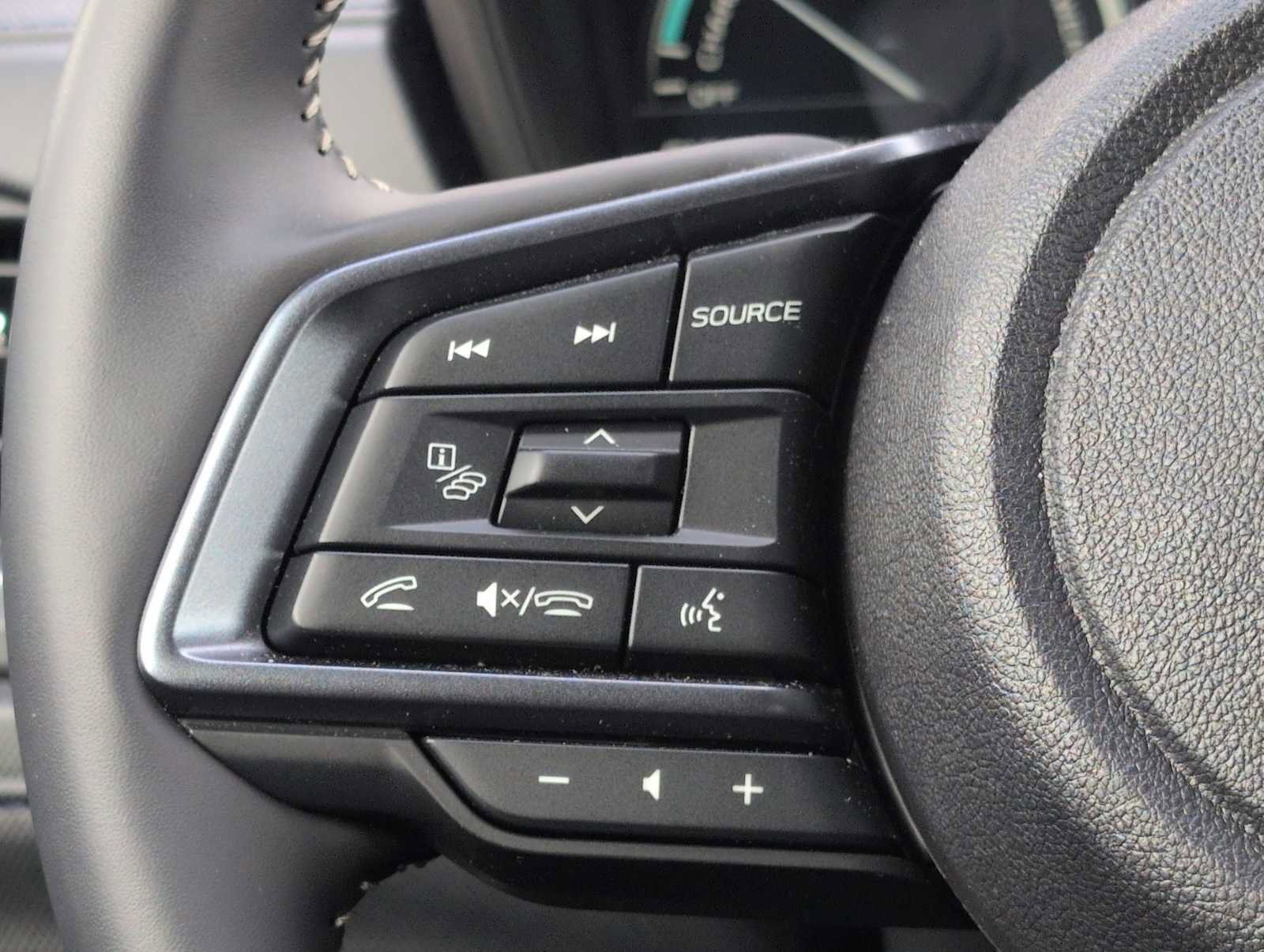 Certified 2025 Subaru Forester Limited w/ Popular Package image 23