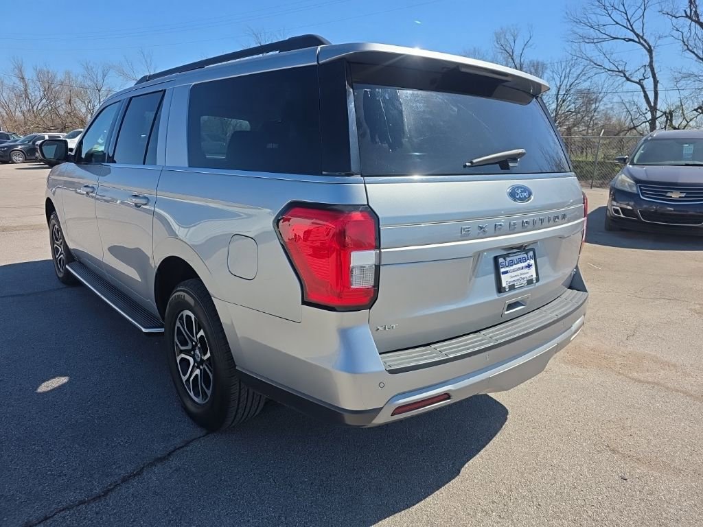 Used 2023 Ford Expedition Max XLT image 7