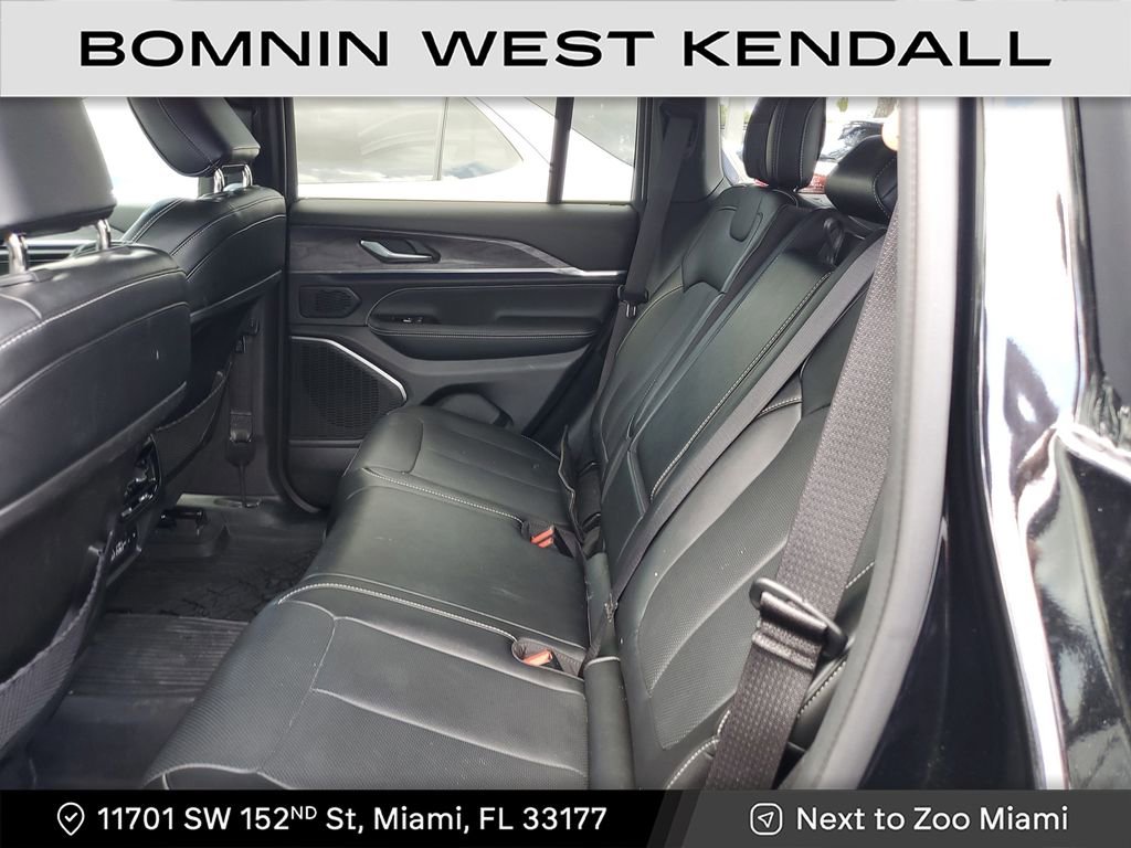 Used 2023 Jeep Grand Cherokee Overland image 14