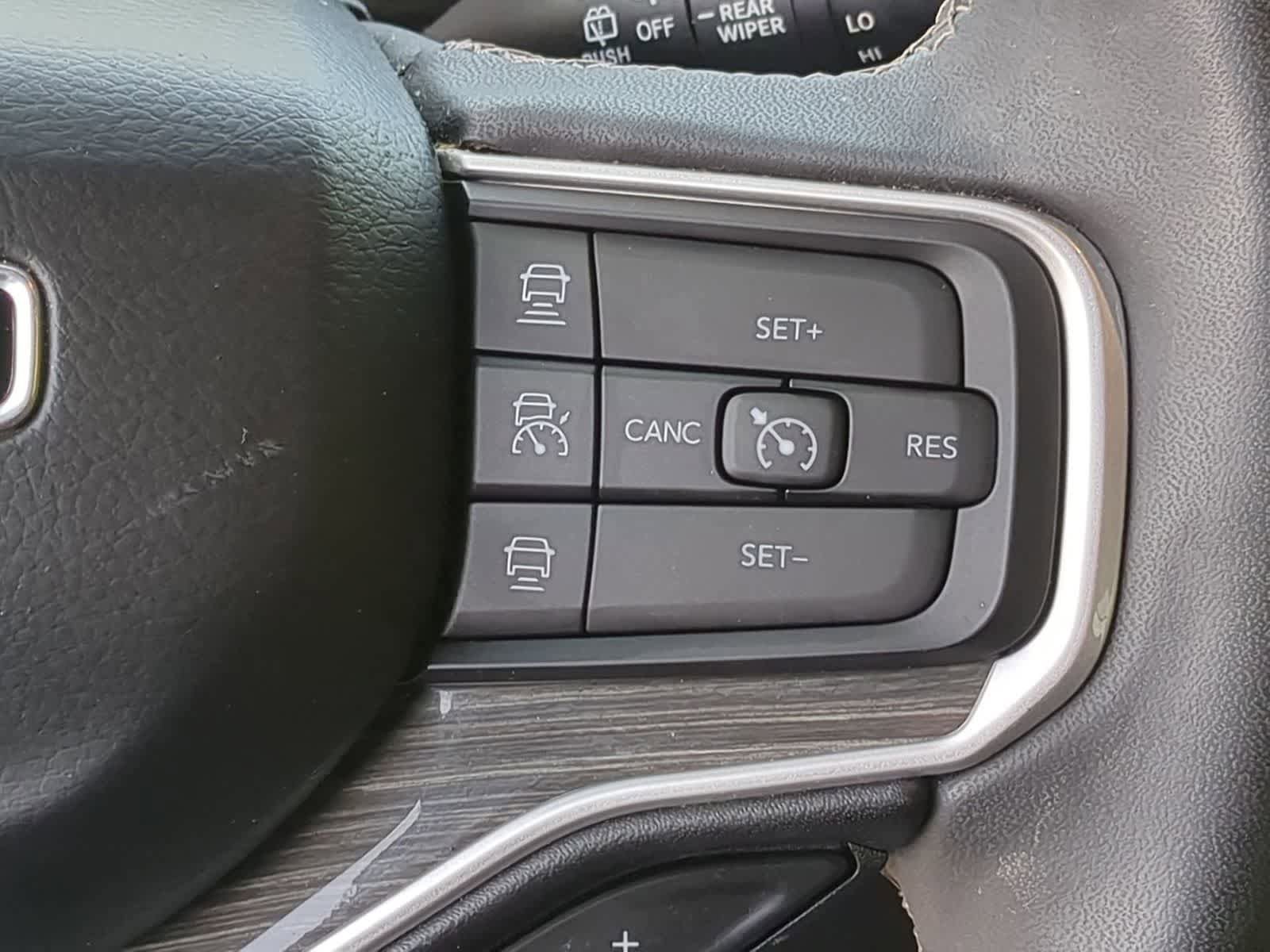 Used 2022 Jeep Wagoneer Series III w/ Premium Group I AWD/4WD image 23