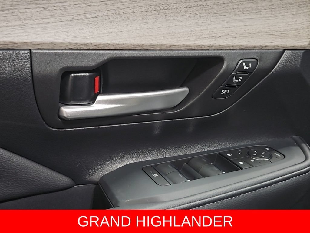 New 2026 Toyota Grand Highlander AWD image 10