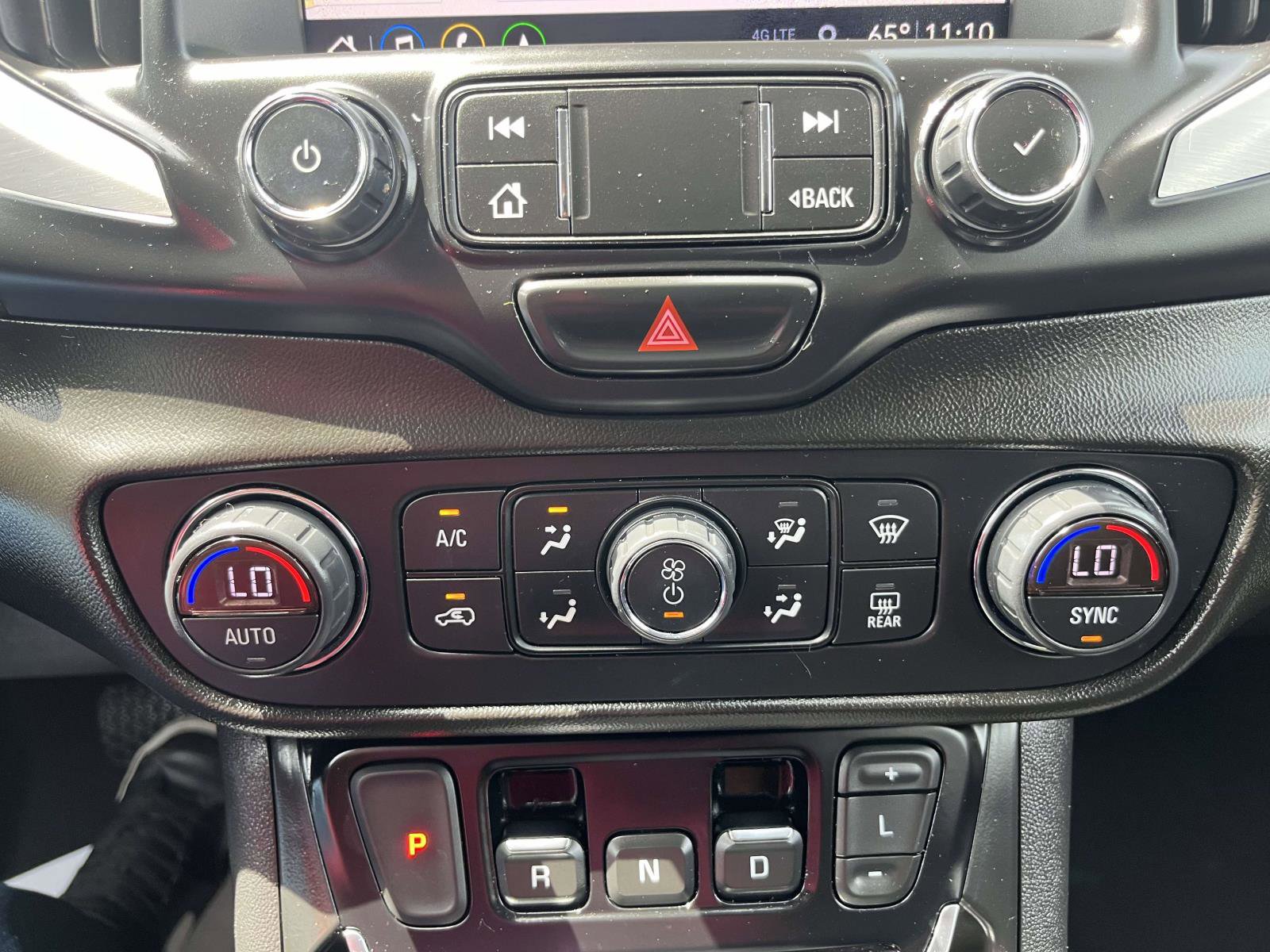 Used 2020 GMC Terrain SLE w/ Driver Convenience Package FWD image 17