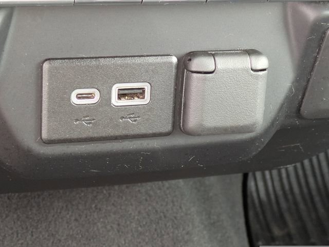 Used 2021 GMC Sierra 2500 SLE w/ SLE Value Package; image 31