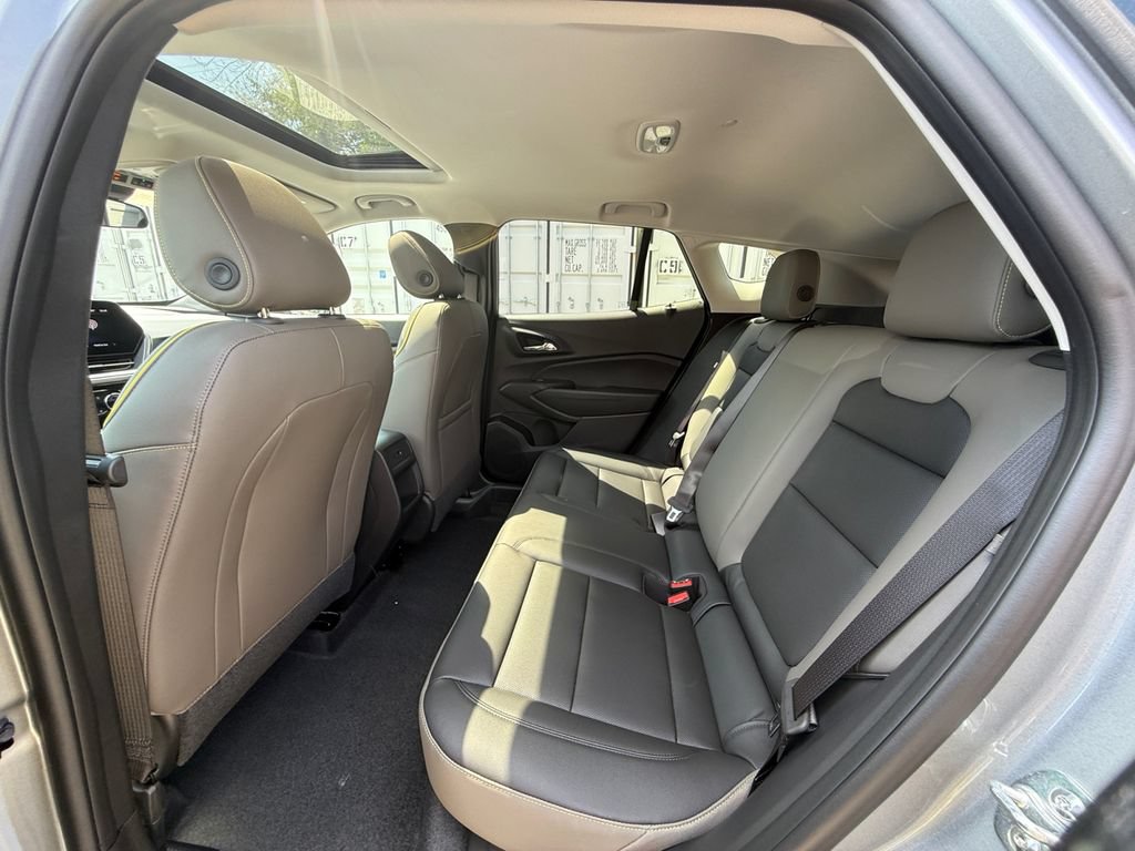 New 2026 Chevrolet Trax ACTIV w/ Sunroof Package FWD image 22