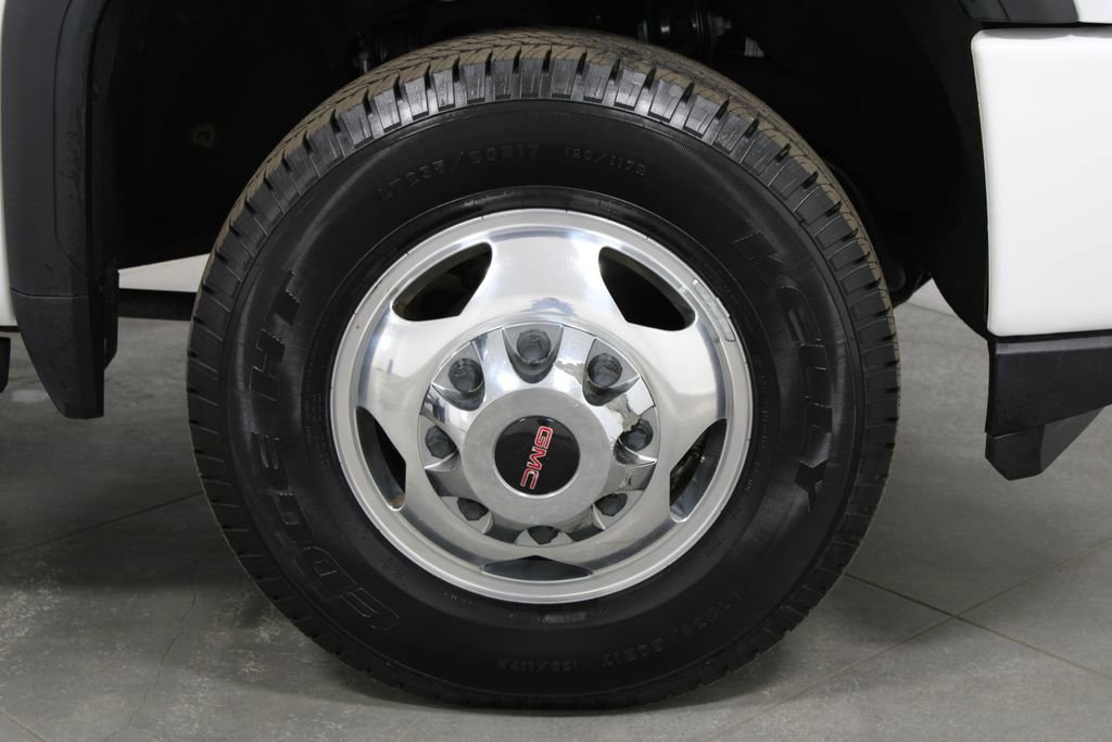 Used 2023 GMC Sierra 3500 Denali w/ Denali Ultimate Package image 12