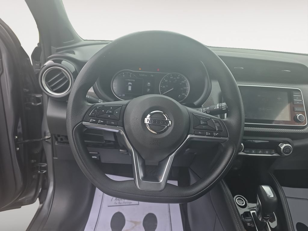 Used 2020 Nissan Kicks SV FWD image 12