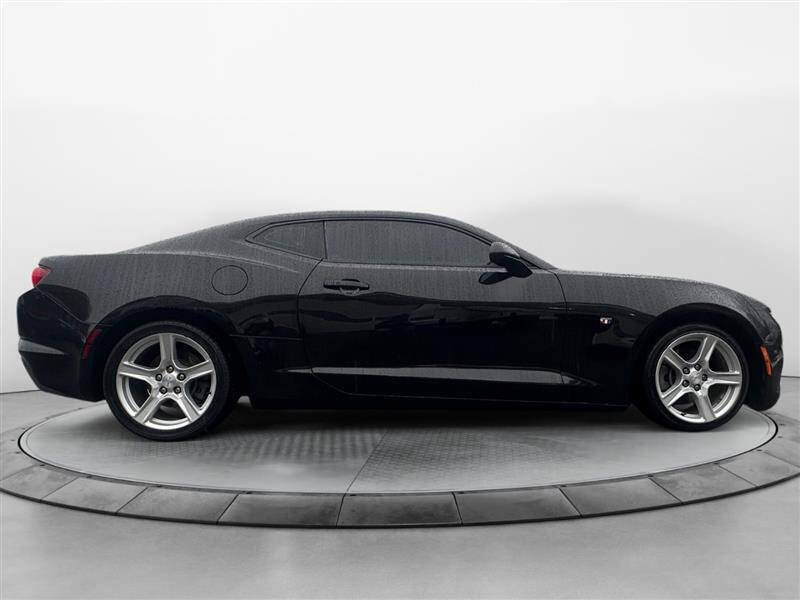 Used 2022 Chevrolet Camaro LT image 5