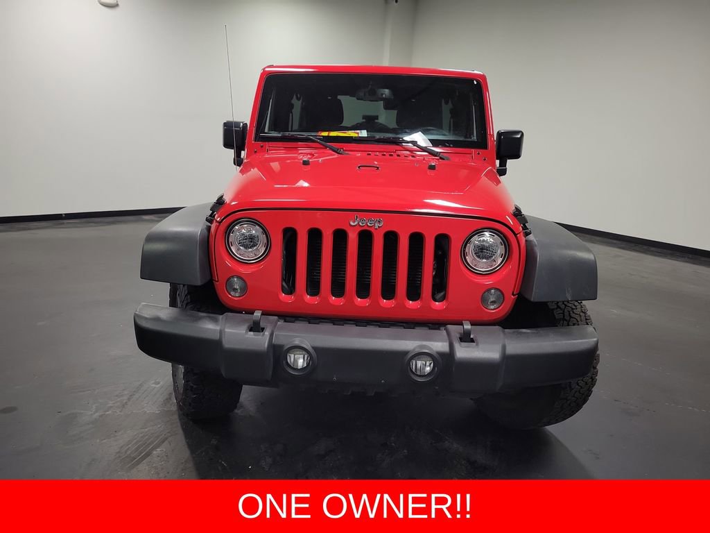 Used 2017 Jeep Wrangler Unlimited Rubicon w/ Connectivity Group image 2