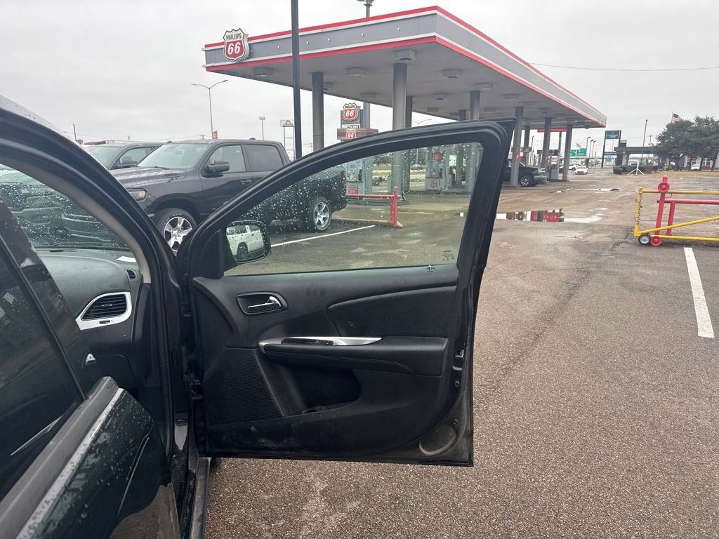 Used 2019 Dodge Journey SE w/ Premium Group image 21