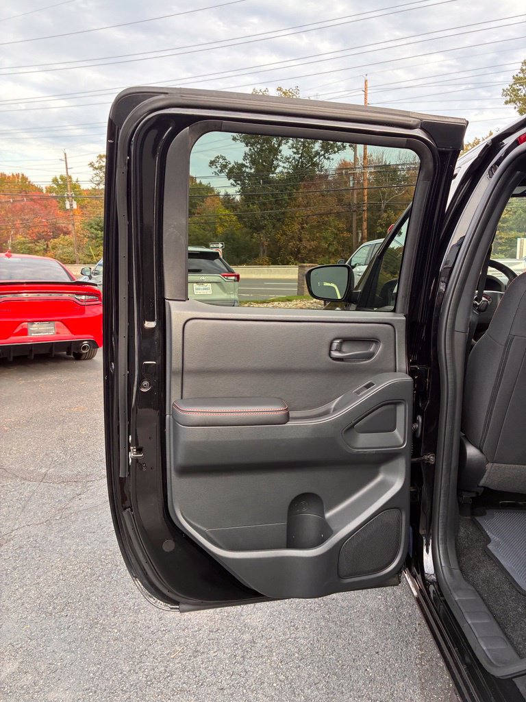 Used 2026 Nissan Frontier PRO-4X AWD/4WD image 25