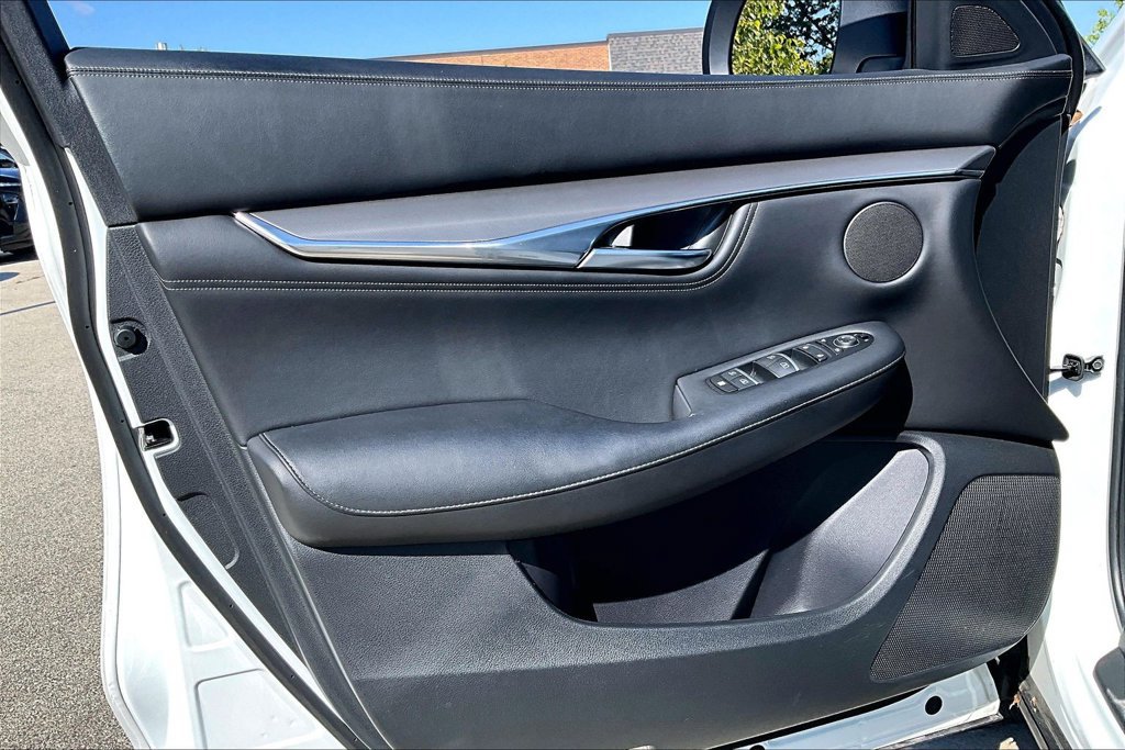 Certified 2023 INFINITI QX55 Luxe w/ Cargo Package AWD/4WD image 14