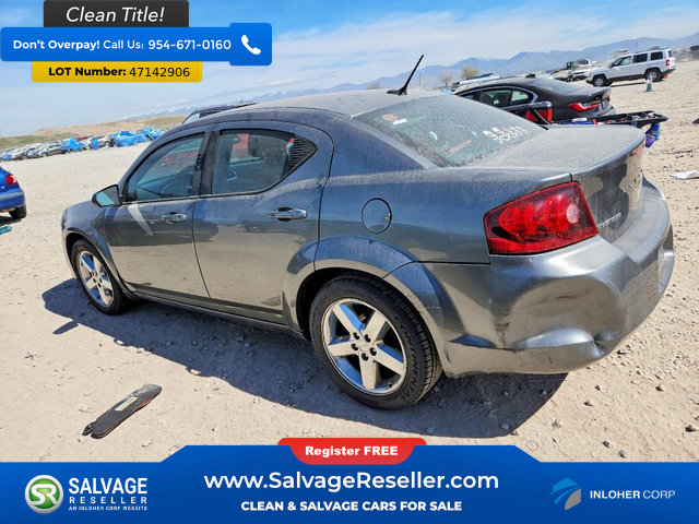 Used 2013 Dodge Avenger SE image 3