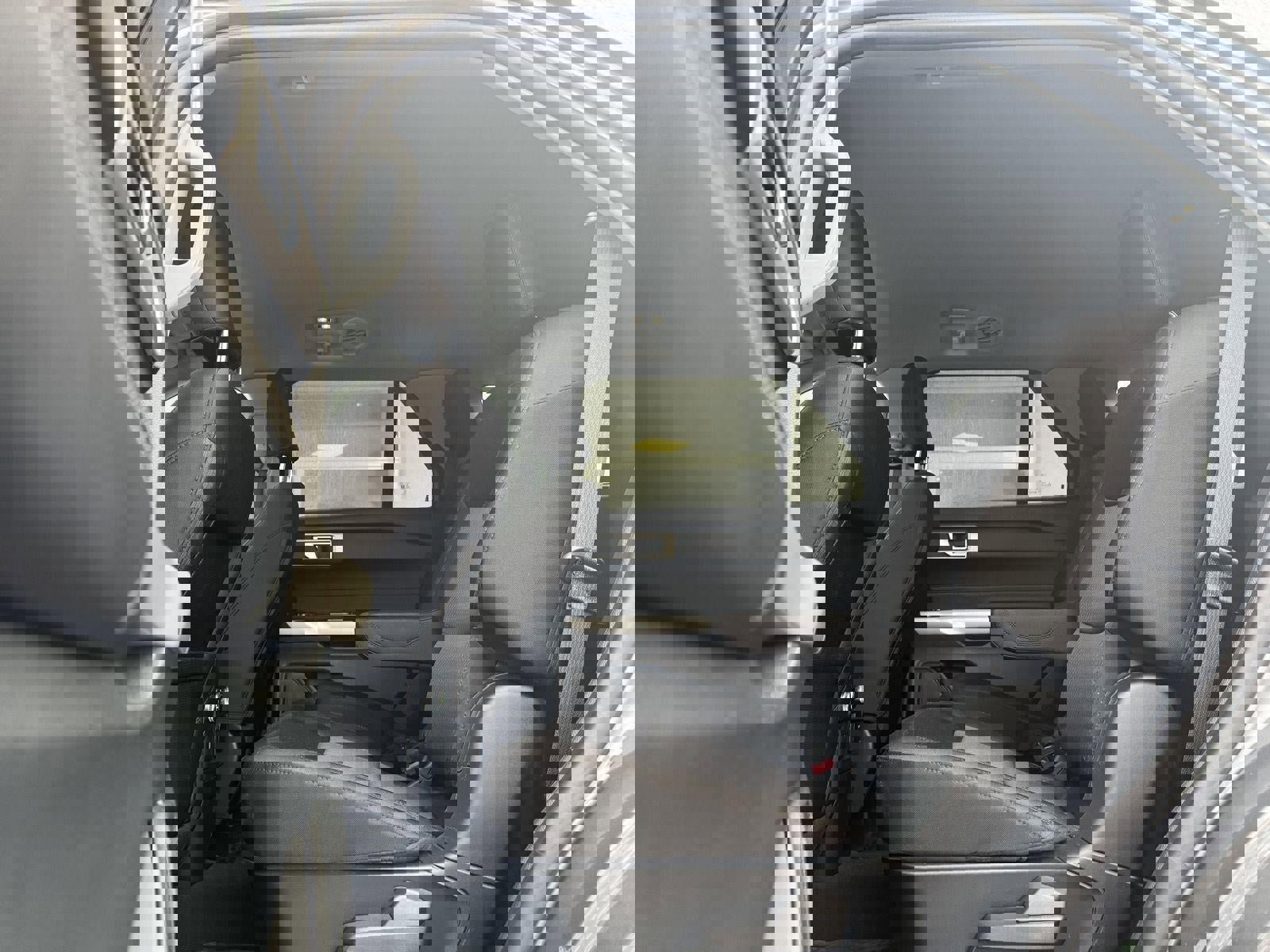 Used 2022 Ford Explorer XLT w/ Class IV Trailer Tow Package image 11