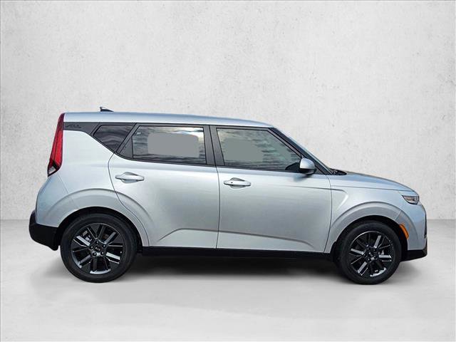 Used 2020 Kia Soul EX FWD image 4