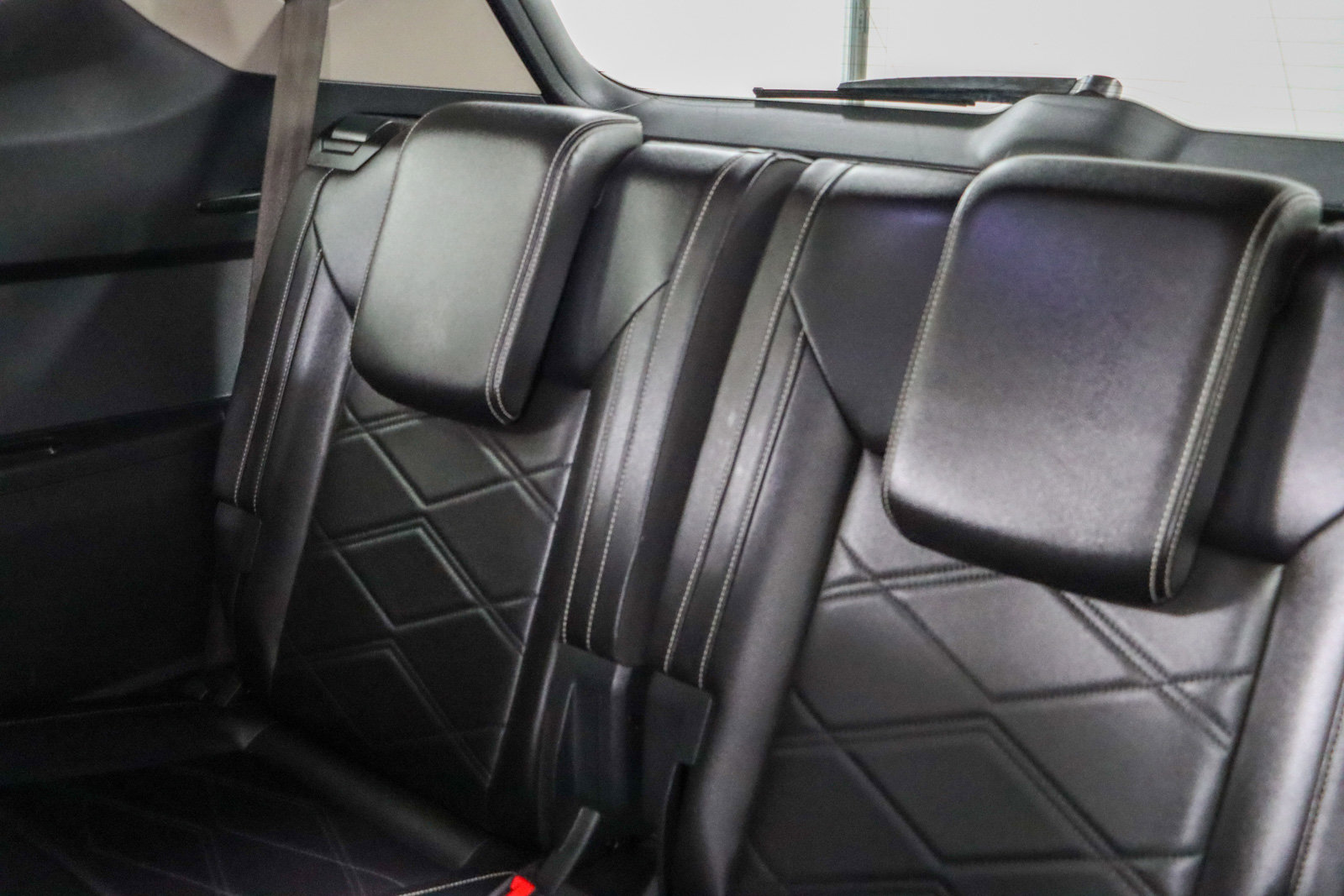 Used 2024 Volkswagen Atlas SE image 25