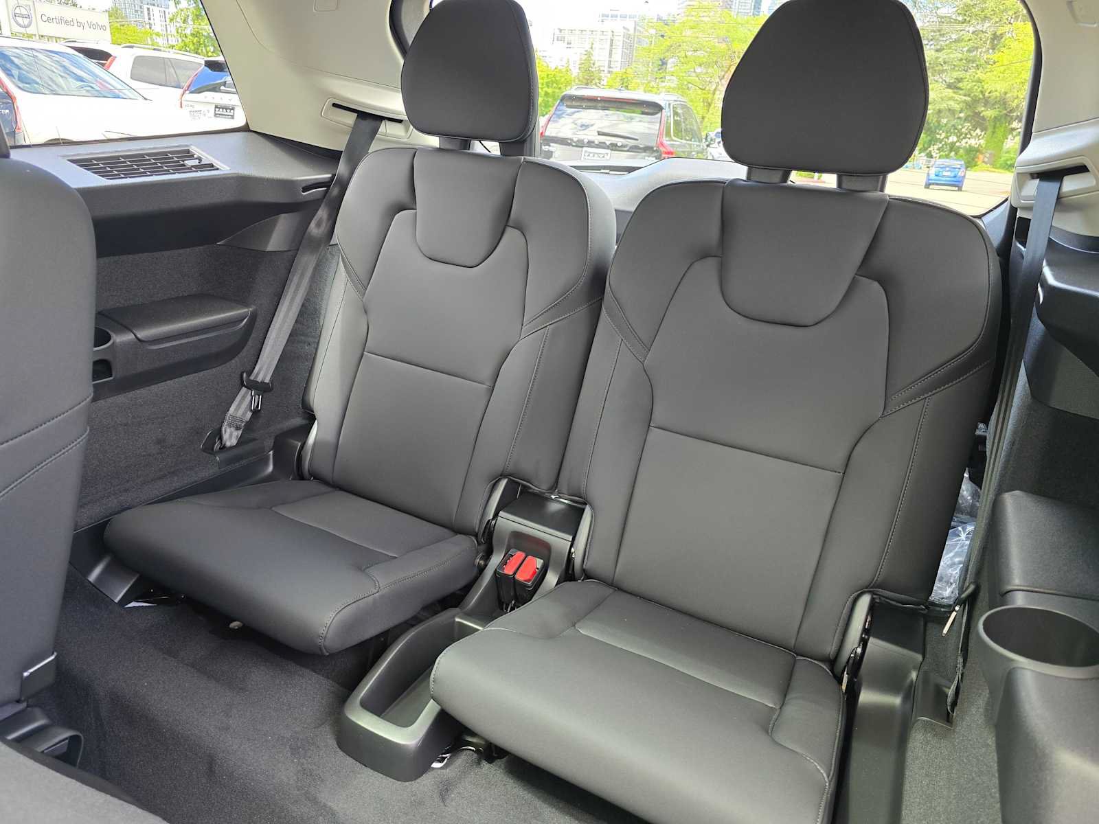 New 2026 Volvo XC90 B6 Plus w/ Protection Package AWD/4WD image 17