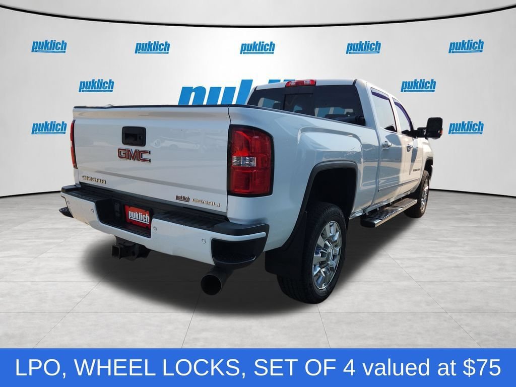Used 2018 GMC Sierra 2500 Denali w/ Duramax Plus Package AWD/4WD image 11