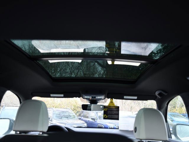 New 2026 Volkswagen Atlas Cross Sport SEL Premium R-Line image 28