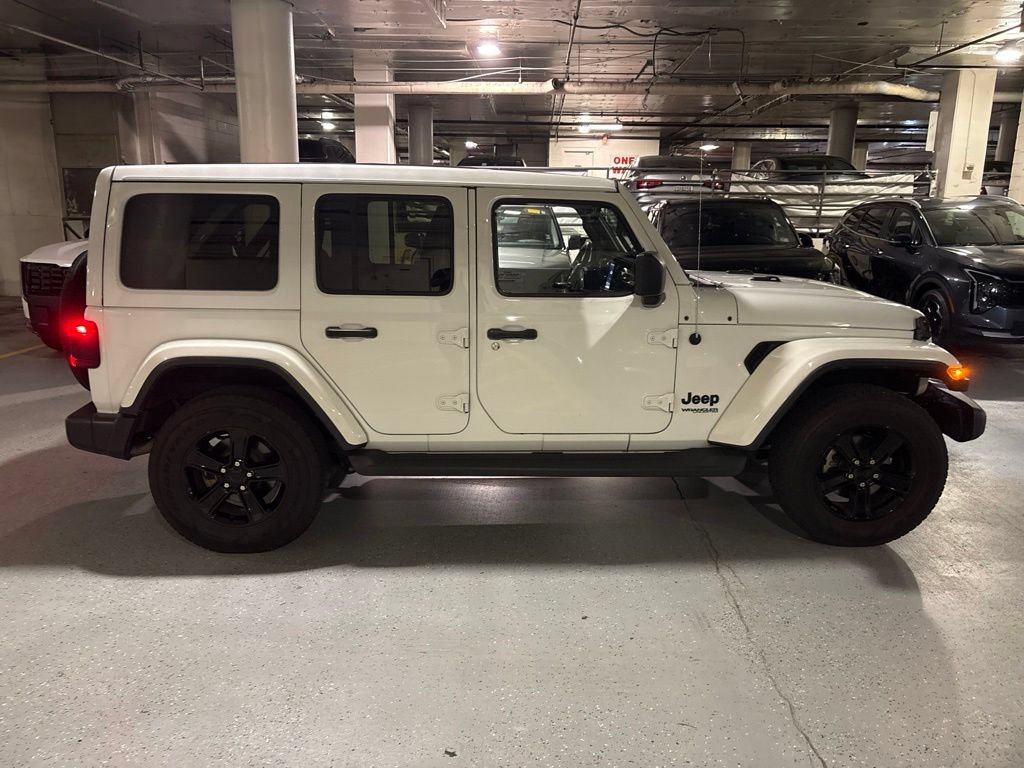 Used 2020 Jeep Wrangler Unlimited Sahara AWD/4WD image 2