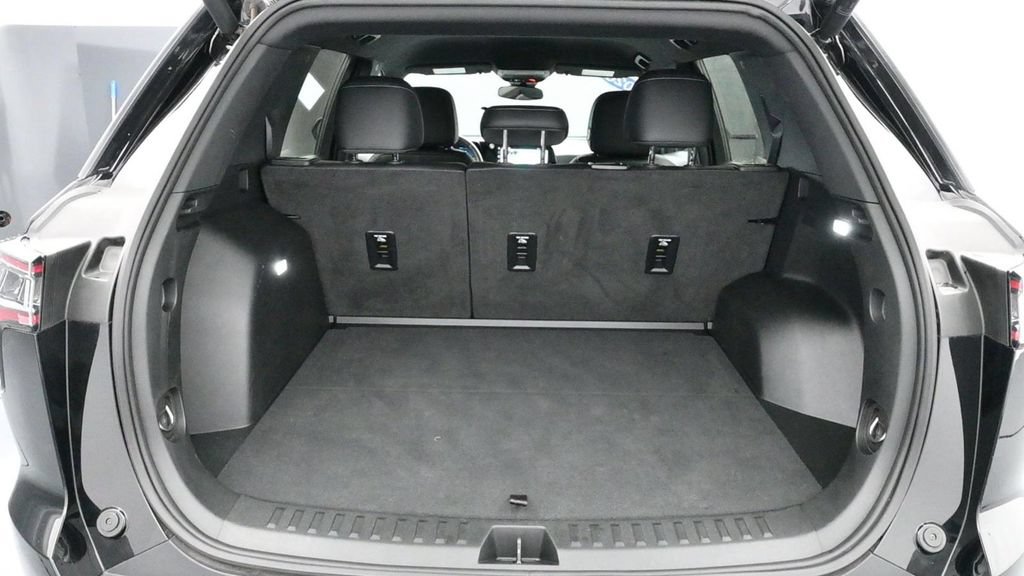 Used 2026 Chevrolet Equinox LT w/ Convenience Package II FWD image 15