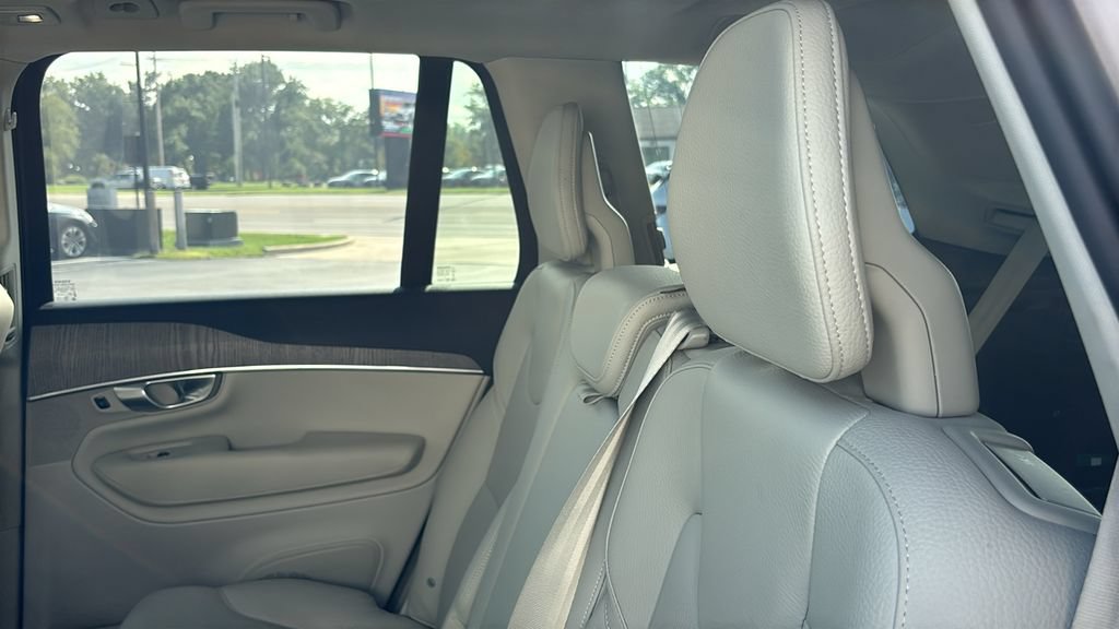 Certified 2024 Volvo XC90 B6 Plus w/ Protection Package Premier AWD/4WD image 10