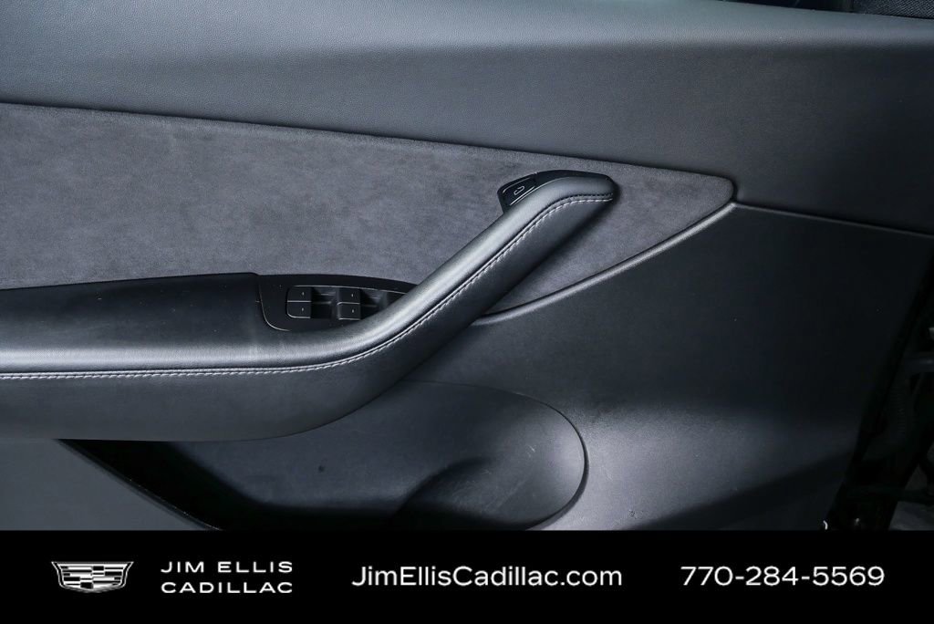 Used 2022 Tesla Model Y Long Range image 33