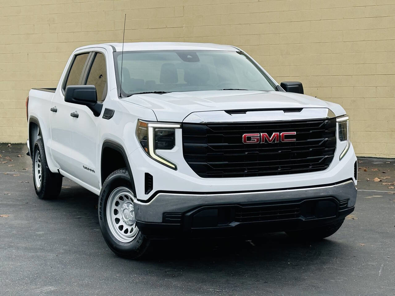 Used 2022 GMC Sierra 1500 Pro w/ Pro Value Package
