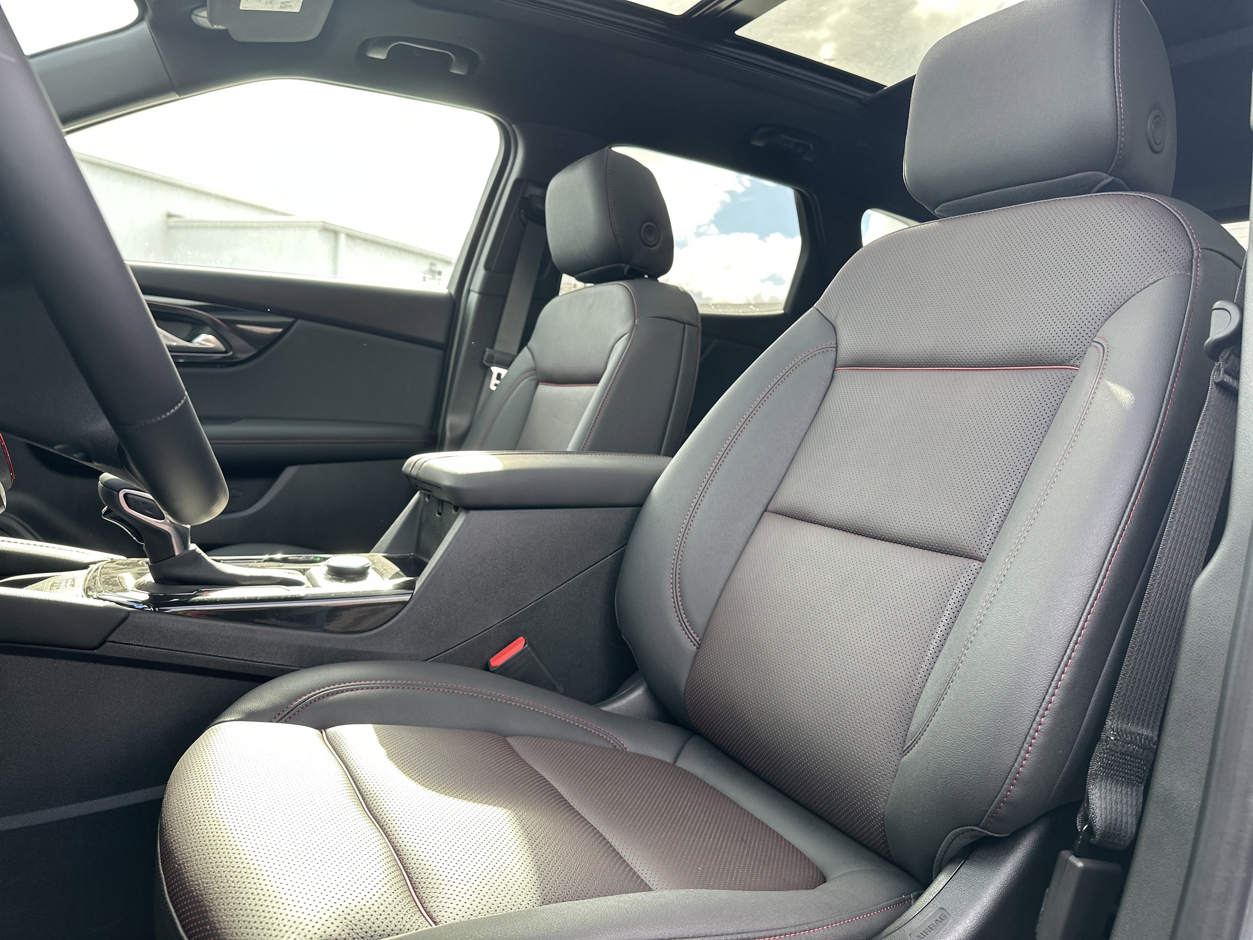 New 2025 Chevrolet Blazer RS w/ Driver Confidence II Package image 28