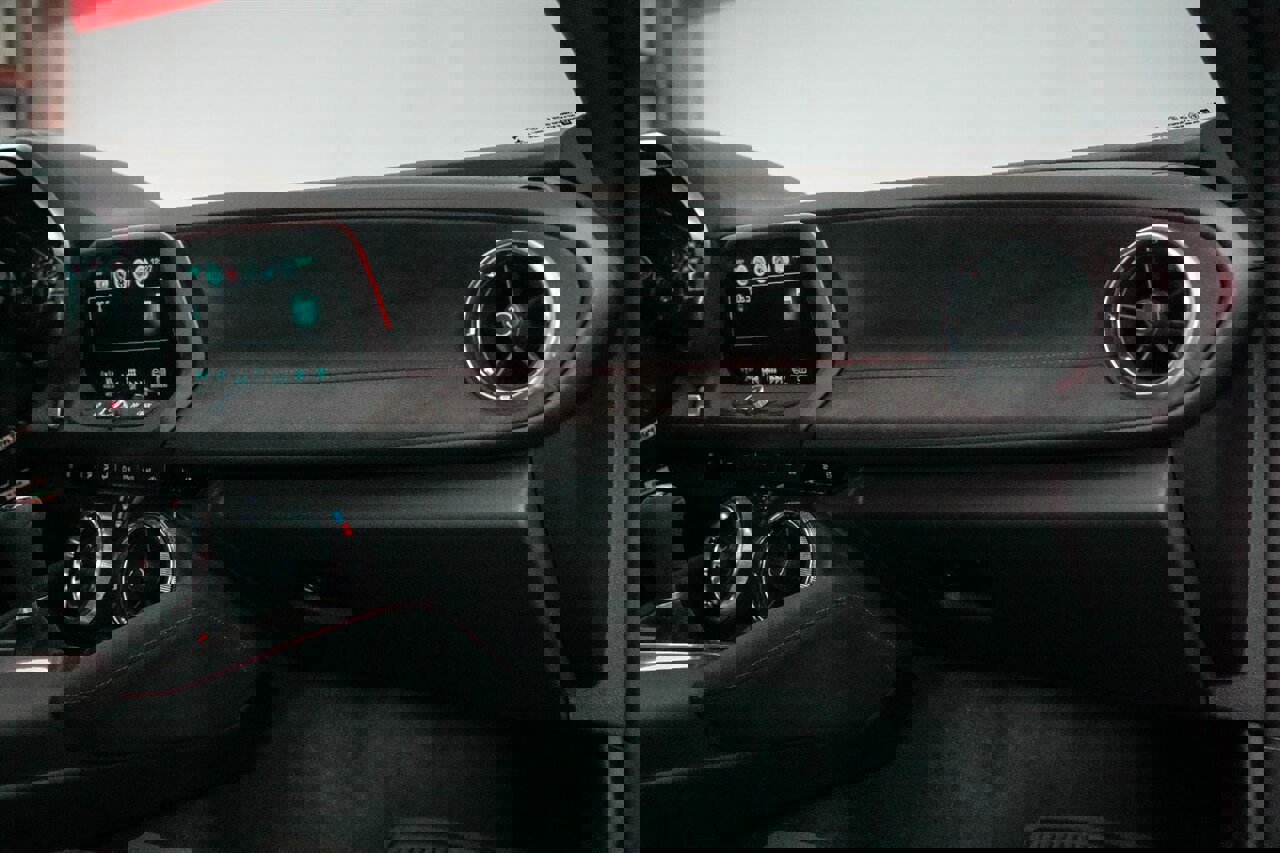 Used 2018 Chevrolet Camaro ZL1 image 30