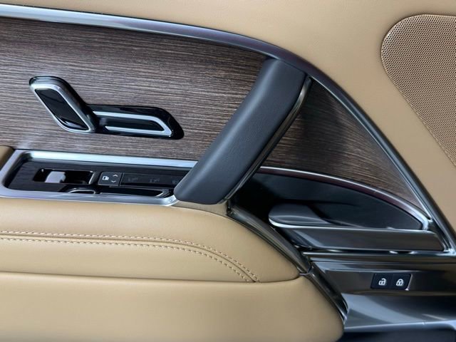 New 2025 Land Rover Range Rover SE image 23