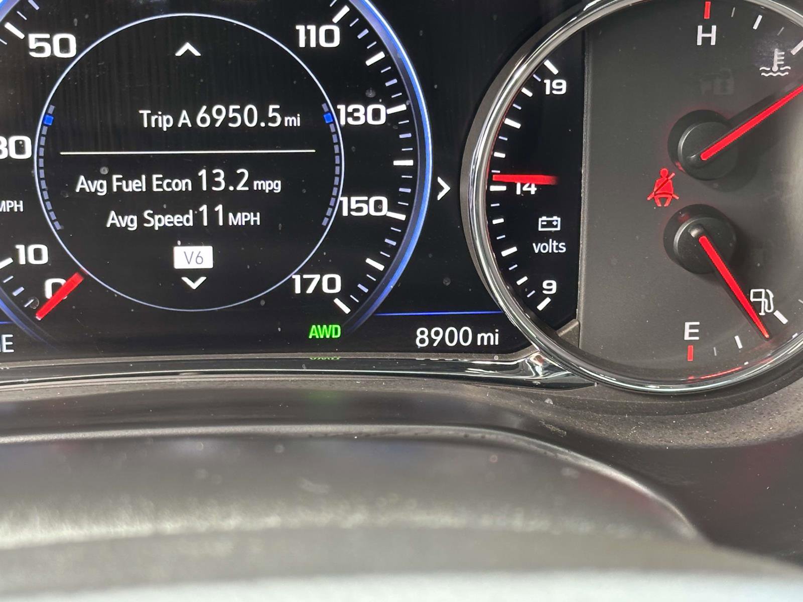 Used 2023 GMC Acadia AT4 w/ Technology Package image 28