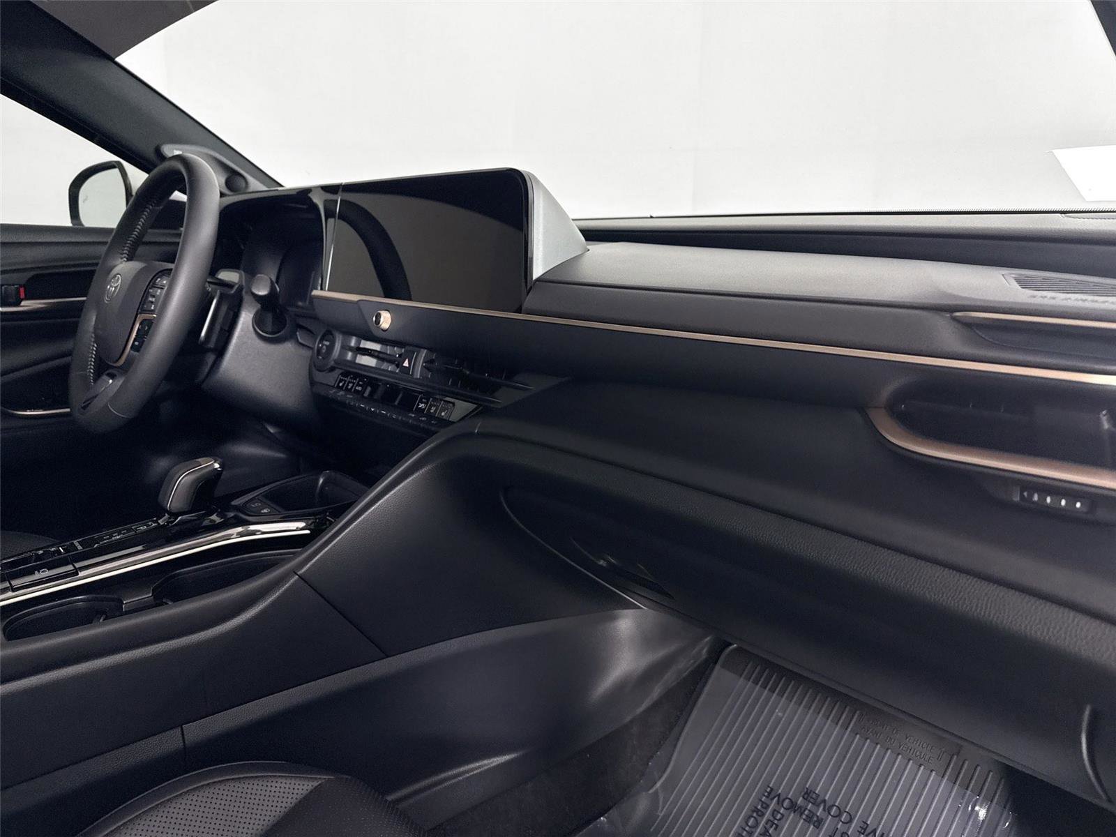 Certified 2025 Toyota Crown Platinum image 45