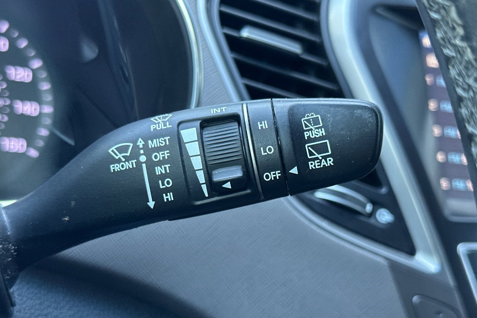 Used 2018 Hyundai Santa Fe SE w/ SE Premium Package 02 image 31