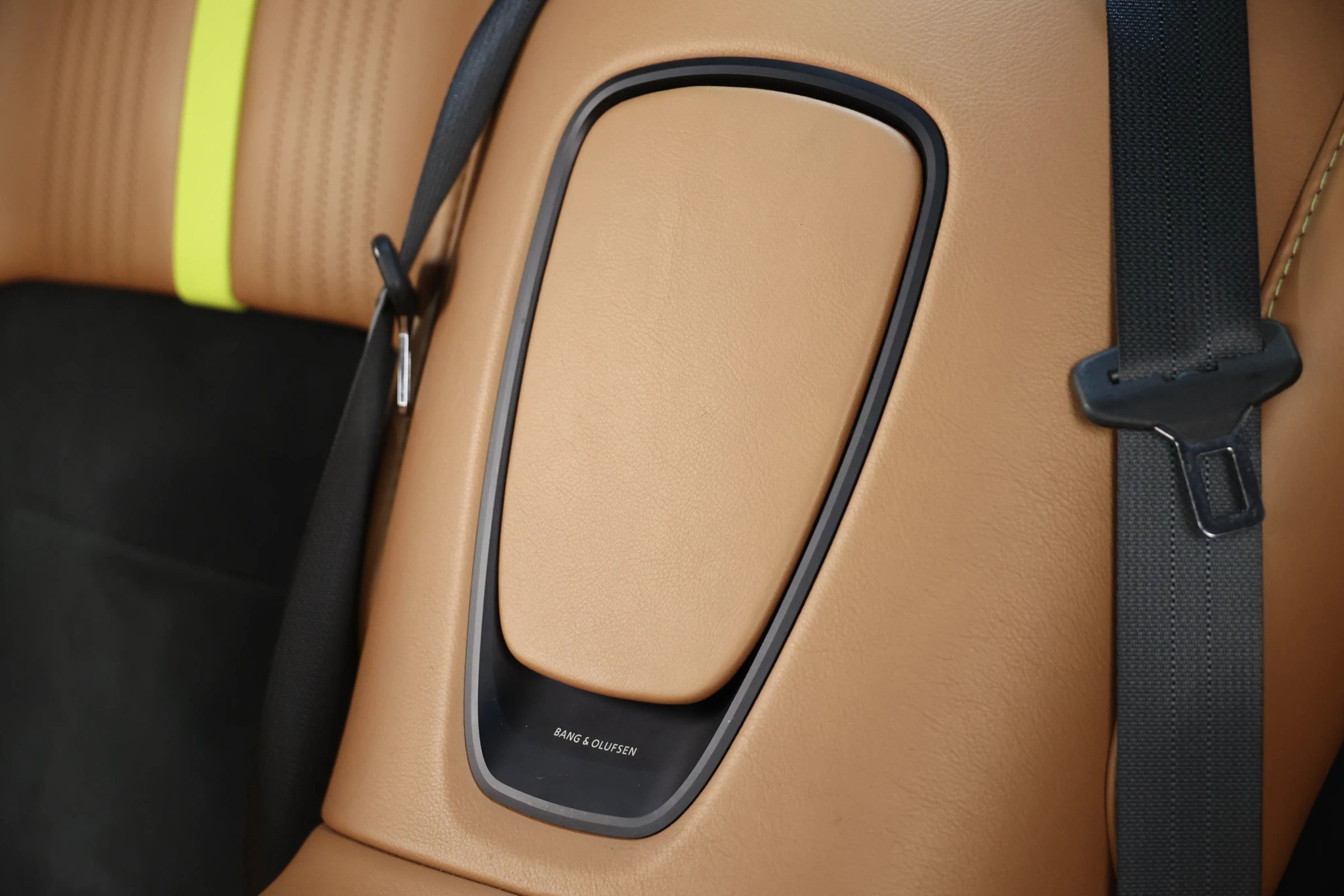 Used 2020 Aston Martin DB11 AMR image 45