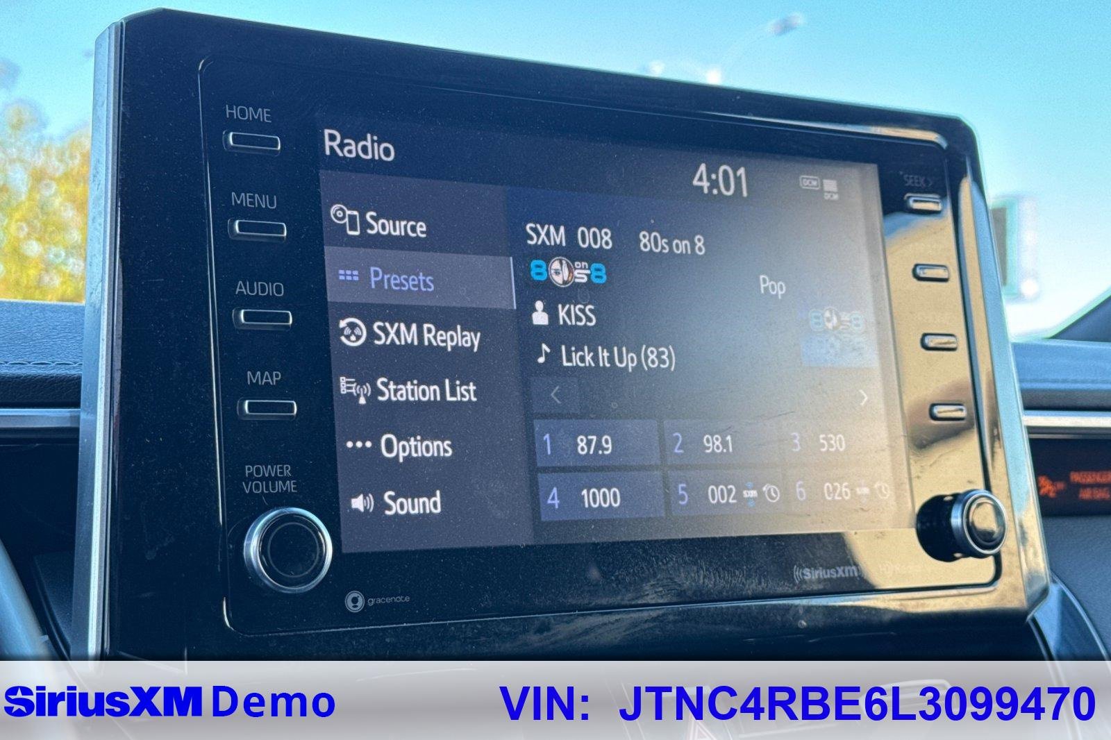 Used 2020 Toyota Corolla XSE image 30