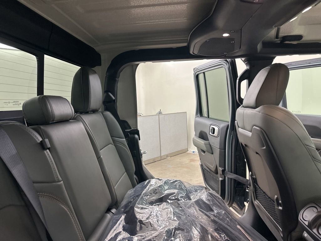 New 2026 Jeep Gladiator Mojave image 25