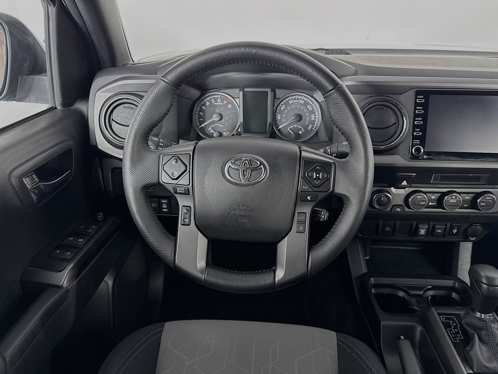 Used 2022 Toyota Tacoma TRD Off-Road image 20