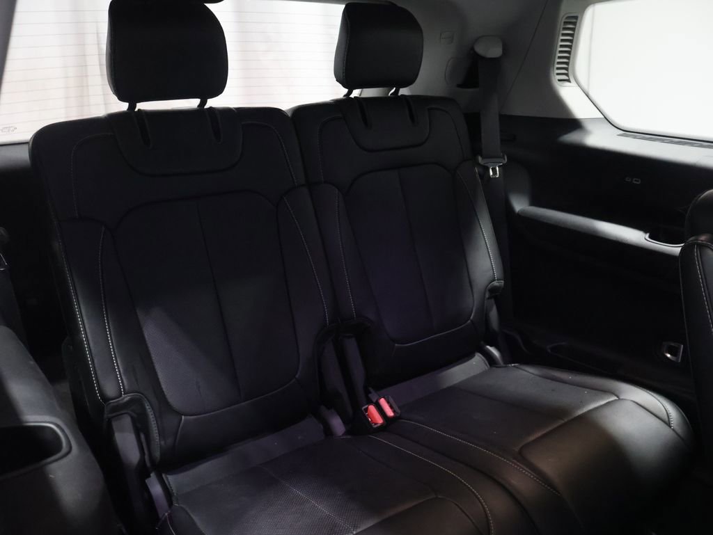 Used 2023 Jeep Grand Cherokee L Limited w/ Luxury Tech Group II image 23