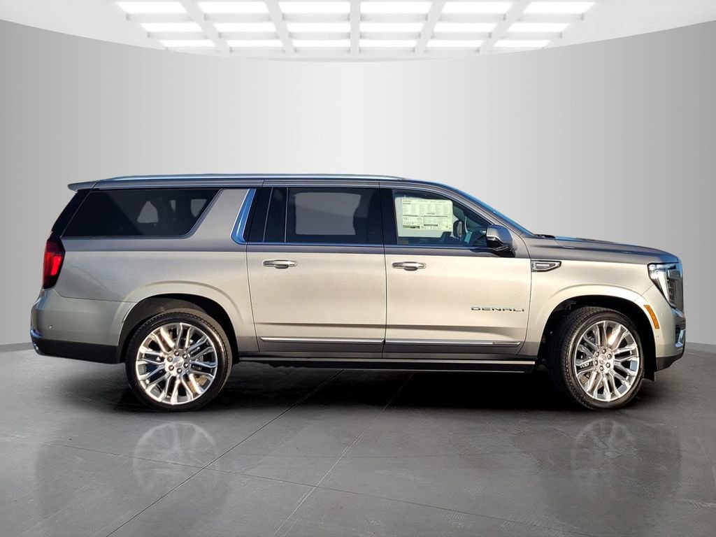 New 2026 GMC Yukon XL Denali w/ Denali Reserve Package image 3
