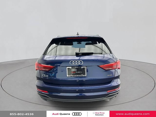 Certified 2023 Audi Q3 2.0T Premium w/ Convenience Package AWD/4WD image 3
