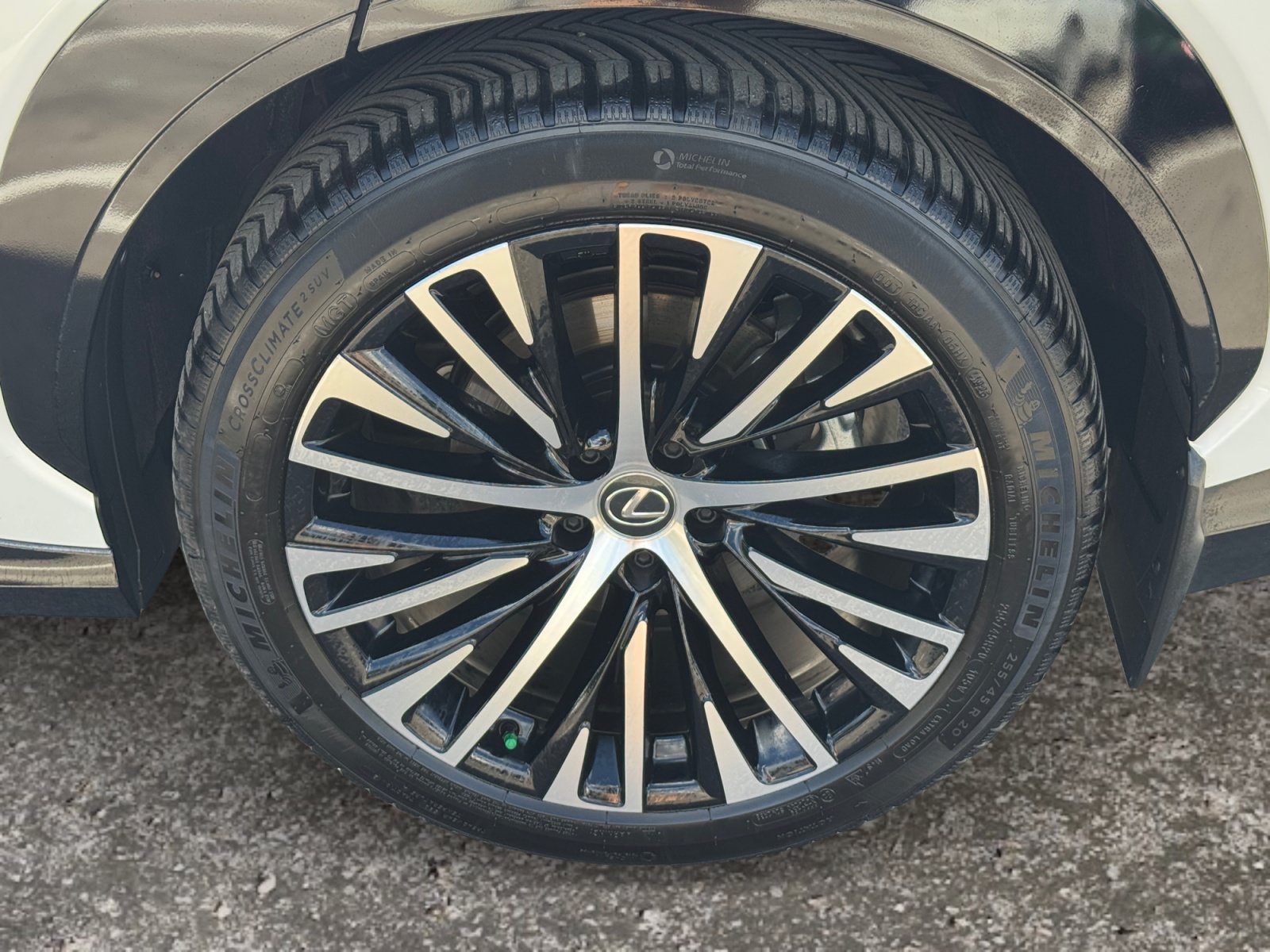 Used 2024 Lexus RZ 300e Premium w/ Accessory Package (2T) FWD image 15