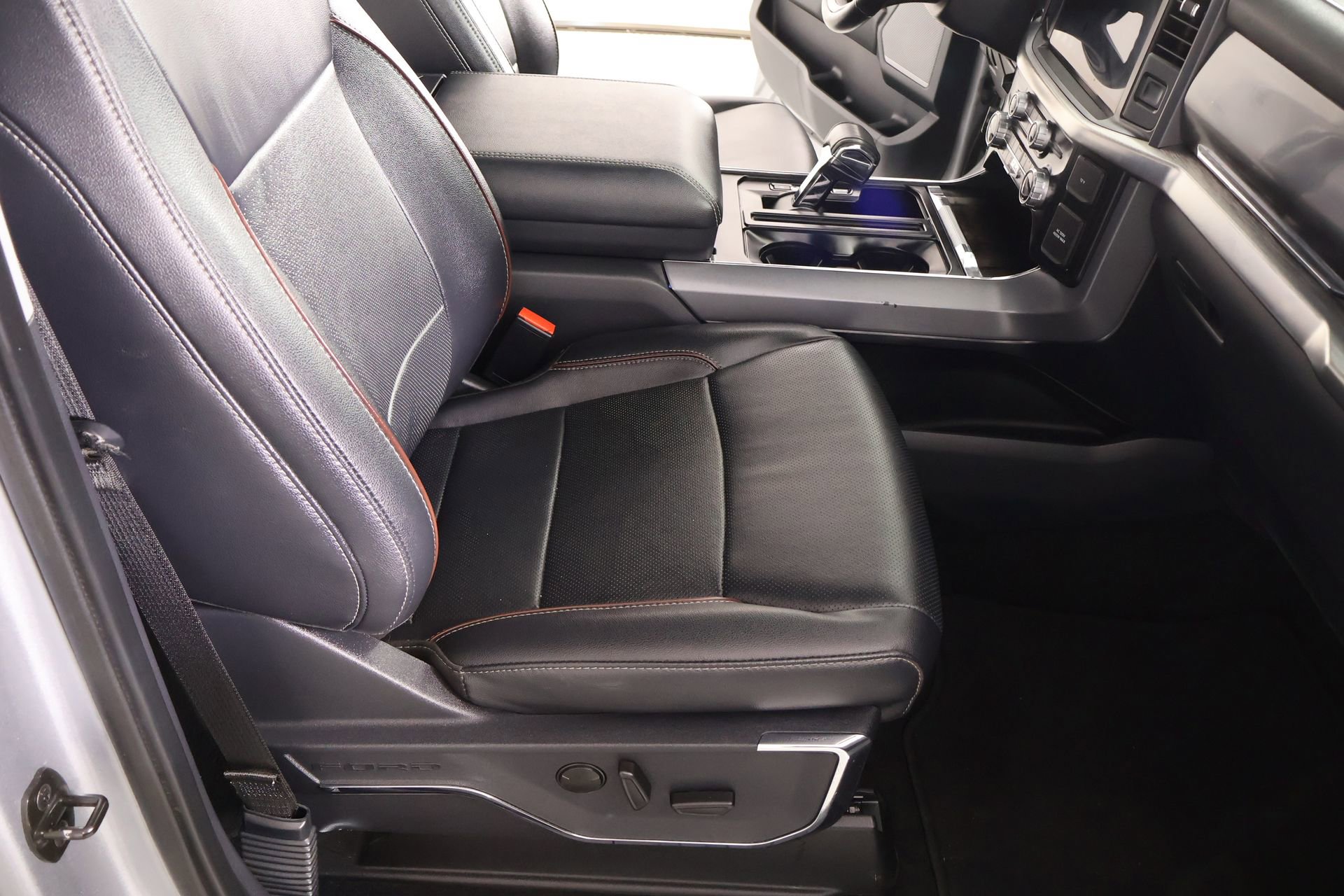 Used 2023 Ford F150 Lariat AWD/4WD image 15